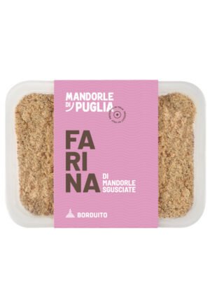 Farina di mandorle sgusciate